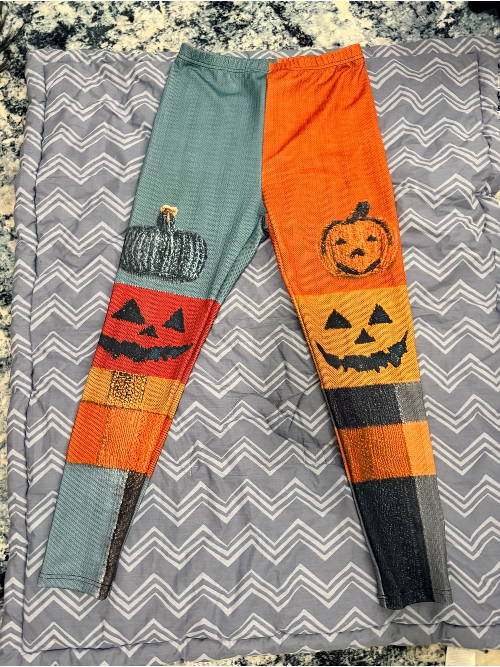 Women’ medium Halloween leggings